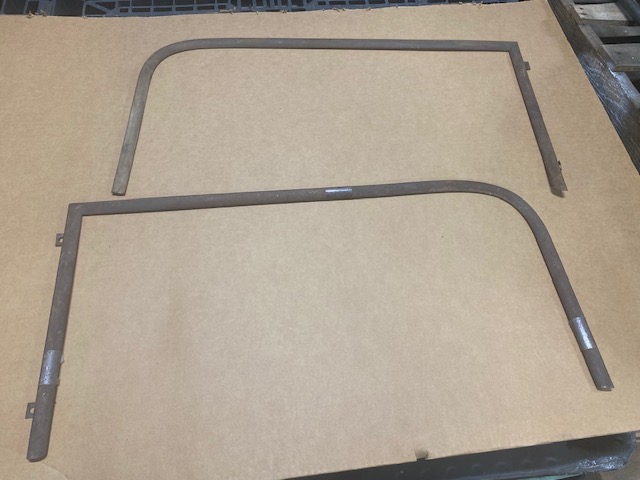 28-31 TUDOR SEDAN UPPER QTR GARNISH